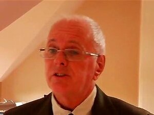 Glücklicher alter Mann fickt Paul steinhart und plügt ihn