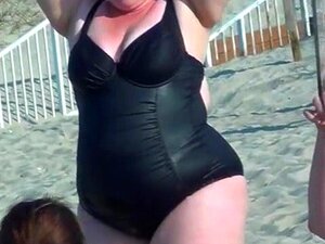 große reifen am strand