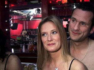 Erlebe das ultimative Vergnügen, wenn eine Gruppe wagemutiger Swinger