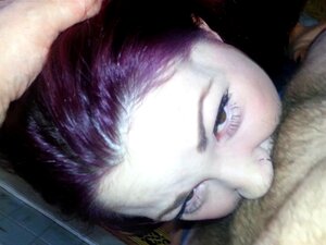 ECHT WIRKLICH SEXY Deepthroating von Sammie Louisburg