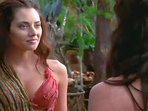 Adrienne Wilkinson Sexy Szene in Xena: Kriegerprinzessin. Adrienne