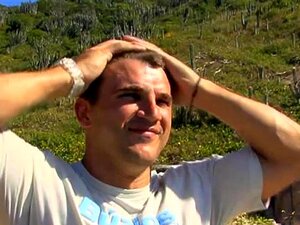 Blonde wird am verlassenen Strand durchgefickt