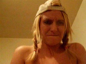 Femme blonde infidèle POV