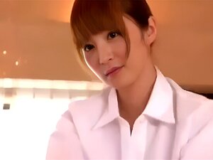 Чудесна оријентална бринета Мику