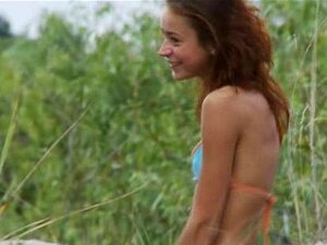 Süße reiben Muschis draußen