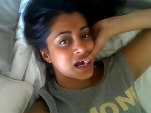 Indische Tussi wird gefickt