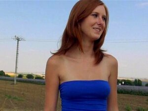 Tschechisches Mädchen Linda Sweet zeigt ihre Titten und wird für