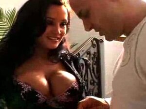 Lisa Ann: Fick mich, während der Ehemann weg ist