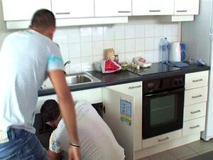 Heiße MILF Sarah Simon macht DP und doppelten Anal