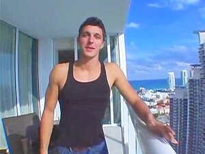 Heißes Paar filmt ihren Urlaub am Strand von Miami