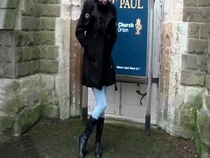 PORNXN Öffentliches Pissen in Yogahosen