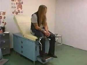 Erleben Sie unvergleichliche Freude, während die vollbusige