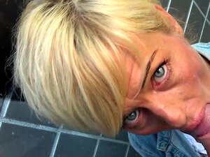 Blowjob und Sex mit der reifen Vicky Hundt
