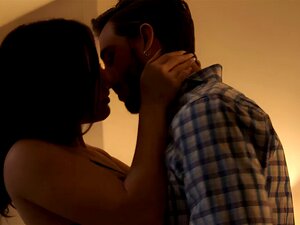 Heute Abend zeigt Freundin Jennifer White ihrem ersten Timer eine gute