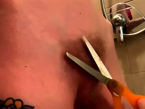 LucySpanks – Karvainen Pillu Ajella ja Trim