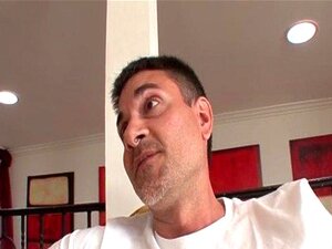 Två fantastiska latinotjejer gjorde hans kuk