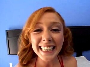 Rothaarige gerät in den Arsch