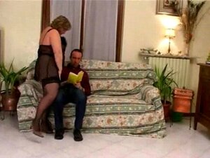 Mollige Reife reitet Schwanz. Mollige Reife reitet Schwanz