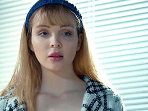 Joanna und Kayla sind zwei wohlhabende, mächtige