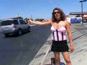 Opgepikt voor een anale gangbang van orgie. Busty stiefmoeder milf