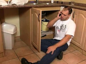 Затиче је како лиже мамину пичку