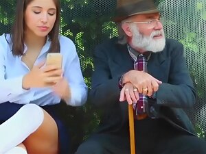pijpen [gecensureerd] geneukt bij de bushalte