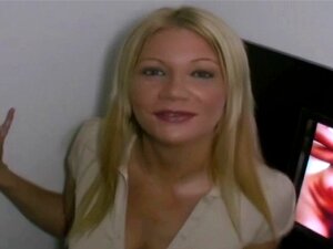 Gloryhole hoe visar stora tuttar