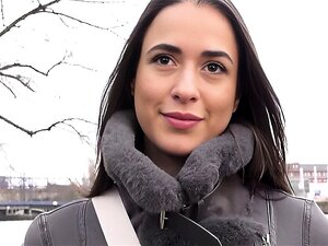Тетовирана лепота Лидиамаус96 грубо