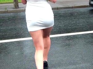 Vackra Taissia får sin tajta röv knullad av en snubbe, vackra