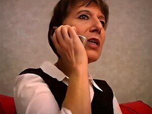 Nonna francese ha attirato uno schiavo televisivo