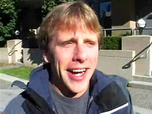 MILF fickt für Unterschrift