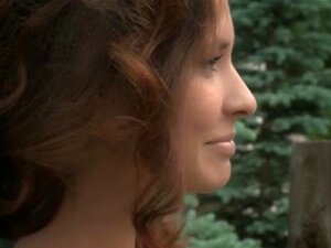 Verwen jezelf met de sensuele 18-jarige Irina en laat je meeslepen