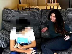 Erleben Sie das ultimative Vergnügen, während Lily in diesem heißen