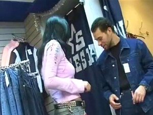 Sex im Bekleidungsgeschäft