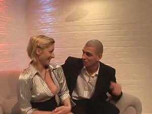 Ayy!! Der Dildo hat es mit Theresa auf sich. Welcher Dildo passt in