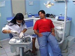 Une dentiste sexy se fait baiser par son patient
