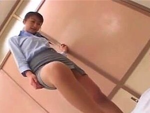 Professeur japonais baise un élève ours