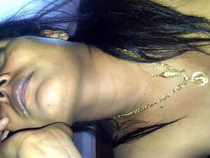 Tamil-babe på telefonen mens hun knuller