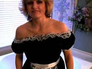 Süße, leckere Mama mit schönen Titten und Typ