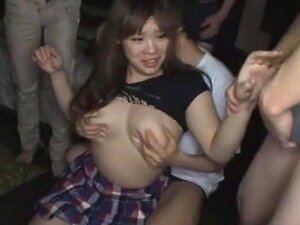 Hämmästyttävä japanilainen huora Chihiro Manaka Paras Suihinotto,