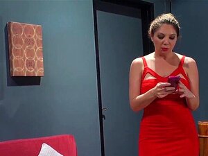 Kiki fickt eine Hippie vor ihrem Ehemann