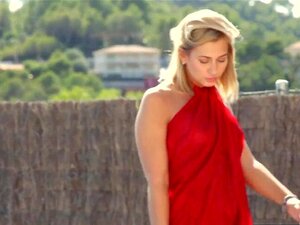 Sieh zu, wie das atemberaubende nackte Model Tracy Lindsay ihre