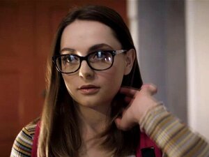 Lucas bedecktes Süßes bedeckt hübsches Gesicht mit seinem Sperma.