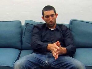 Стрејт фрајер даје своју прву дркицу