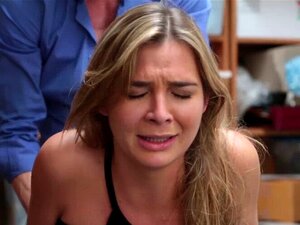 Blair Williams hemels en lief kreunend terwijl hij een reuze lul