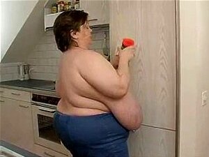 BBW Reife mit riesigen Titten