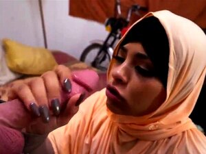 Araber bestrafen Desert Rose, alias Prostituierte