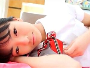 Sexy japanische Schulmädchen #2 (Softcore)