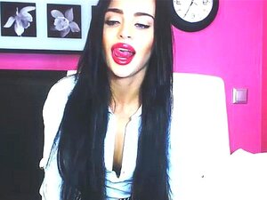 Секси девојка WEBCAM плес и прст