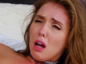 Heiße Freundin Lena Paul liebt riesigen schwarzen Schwanz. Heiße